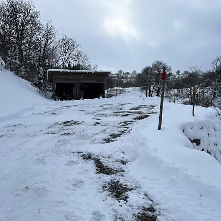Feriehus Spacieuse A Avec Cheminee Chastreix