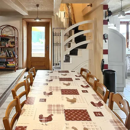 Spacieuse A Avec Cheminee Feriehus Chastreix